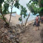 “Pantai Lakey Memohon Pertolongan, Abrasi Mengancam Masa Depan”